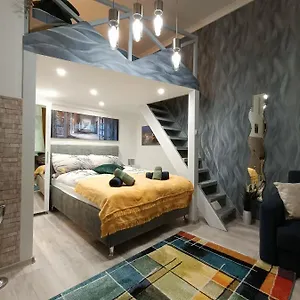  Appartamento Suzan's In The Heart Of